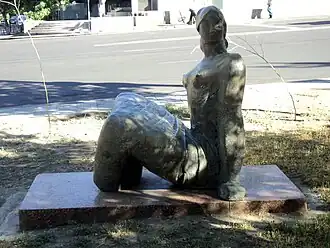 Wiedergeburt (armenisch Վերածնունդ), Jerewan[3]