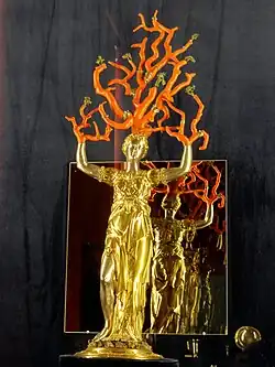 Goldene Statuette der Daphne mit Korallenzweig,Wenzel Jamnitzer, Nürnberg um 1570; Schloss Écouen