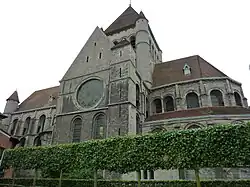 Saint-Quentin in Tournai, noch stark romanisch geprägt