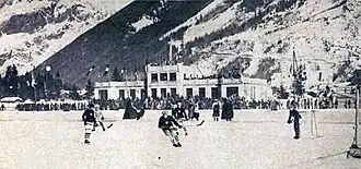 Das Stadion bei einem Eishockeyspiel während der Olympischen Winterspiele 1924