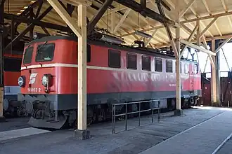 Als 1141 003 (Zweitbesetzung) ist die vormalige 1050.01 im Bahnpark Augsburg ausgestellt.