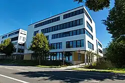 Sebrathweg 7, Bibliothek