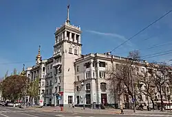 Kuindschi-Straße 48 (westliches Haus)