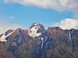 Blick von Nordwesten vom Pik Kumbeli auf den Pik Nursultan