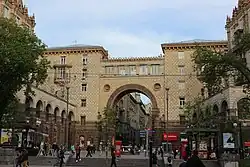 Zugang zur Passage am Chreschtschatyk Nr. 15