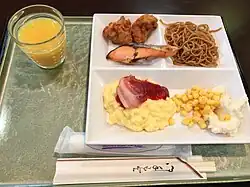 Karaage-Yaki­soba – やきそば唐揚げ, 2016