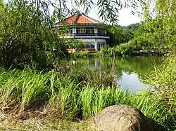 Gebäude der Parkverwaltung in Dahu