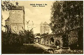 Blick vom 4. Burghof zum Seigerturm (links) und zum Johannis/Coselturm (rechts) (1902)