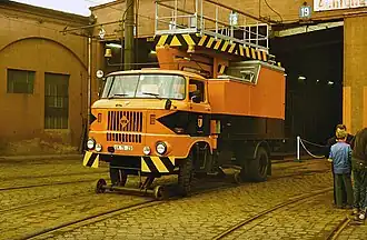 Oberleitungsrevisionswagen, Zweiwegefahrzeug