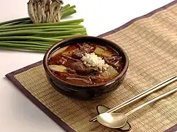 Koreanische Suppe Seonjiguk