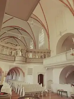 Nonnenempore nach NW, Tür zum Kreuzgang