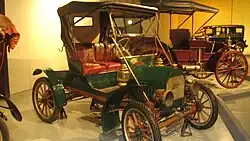 Mit Frontscheibe und Verdeck, aber ohne Türen: Brush von 1912 (in Amerika auch Runabout genannt)