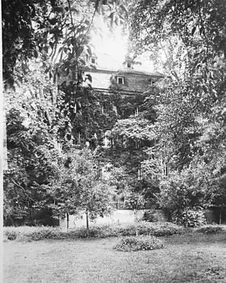 Das Burggebäude um 1920