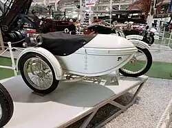 Mars A 20 mit Beiwagen