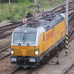 Siemens Vectron in eigener Farbgebung.