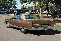 Chrysler New Yorker Brougham Hardtop Sedan (1975)