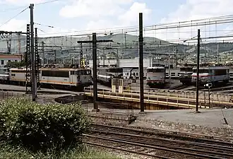 Franzö­si­sche Elek­tro­lo­ko­mo­ti­ven in Hen­daye, 1988