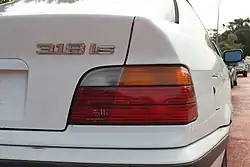 Flache Rückleuchte beim Coupé