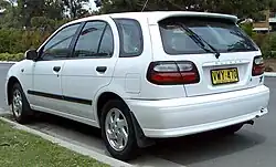 Nissan Almera Fünftürer (1998–2000)