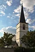 Der Turm der Pfarrkirche St. Nikolaus (September 2016)