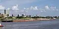 Schubverband mit 28 Leichtern auf dem Mississippi bei Memphis (Tennessee)