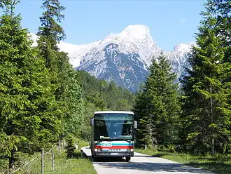 RVO-Bus im Rißtal vor der Schaufelspitze
