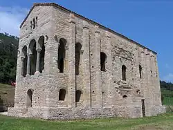 Santa María del Naranco (um&nbsp;850)