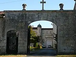 Eingang zum ehemaligen Priesterseminar