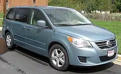 VW Routan SE (2008–2013)