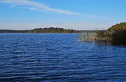 Der Rheinsberger See im gleichnamigen Seengebiet, dem südlichen Ausläufer des Neustrelitzer Kleinseengebiets