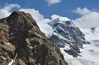 Ansicht im Sommer (links)