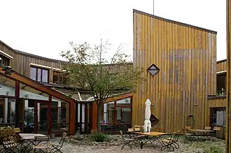 Der Innenhof des Informationszentrums