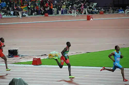 Kurz vor dem Ziel des 400-Meter-Finales: Kirani&nbsp;James vor Lugelin&nbsp;Santos und Lalonde&nbsp;Gordon