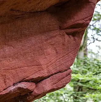 Als Naturdenkmal eingestufte Felspartie in der Nähe der Burgruine