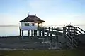 Badehaus am Seeufer