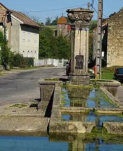Brunnen, ehemaliger Waschplatz und Viehtränke