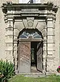 Portal von Schloss Stolz mit Wappen (2016)