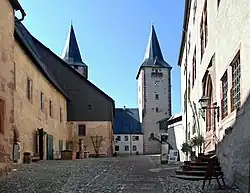 Schlosshof von Osten