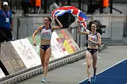 Bronzemedaillengewinnerin Laura Weightman (links, rechts neben ihr: Laura&nbsp;Muir)