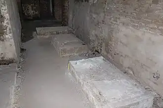 Fundamente der ehemaligen Notstromversorgung im Zeltnerkeller