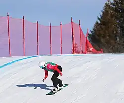 Nima Yongqing beim Team-Ski-Snowboard-Cross-Wettbewerb