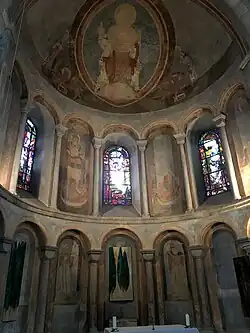 St. Gereon, runder Chor­schluss mit ung­eglie­der­ter Halbkuppel