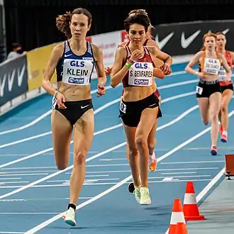 Sara Benfares (vorne rechts) – Rang&nbsp;achtzehn