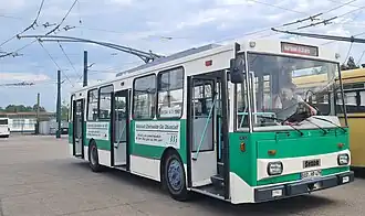 Vom Oberleitungsbus Weimar stammender Škoda 14Tr als historisches Fahrzeug in Eberswalde mit einem deutschen H-Kennzeichen für historische Fahrzeuge