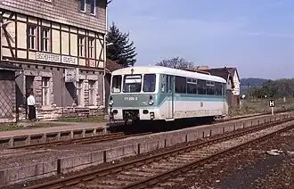 Triebwagen in Bischofferode im Jahr 1996