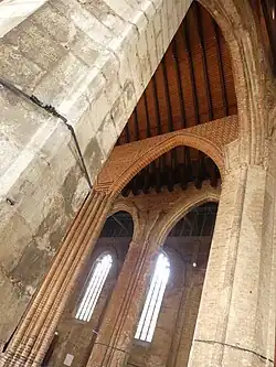 Westliche Vierungspfeiler