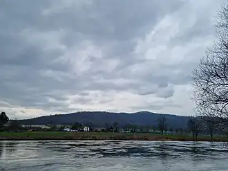 Blick von Hemeln aus auf den Staufenberg