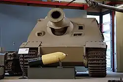 Sturmtiger mit Geschoss (ausgestellt im Dt. Panzermuseum Munster)