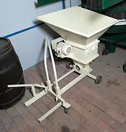 Mobile Abbeermaschine mit Elektromotor