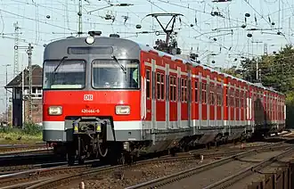 Ein Fahrzeug der 8. Bauserie im aktuellen Farbschema